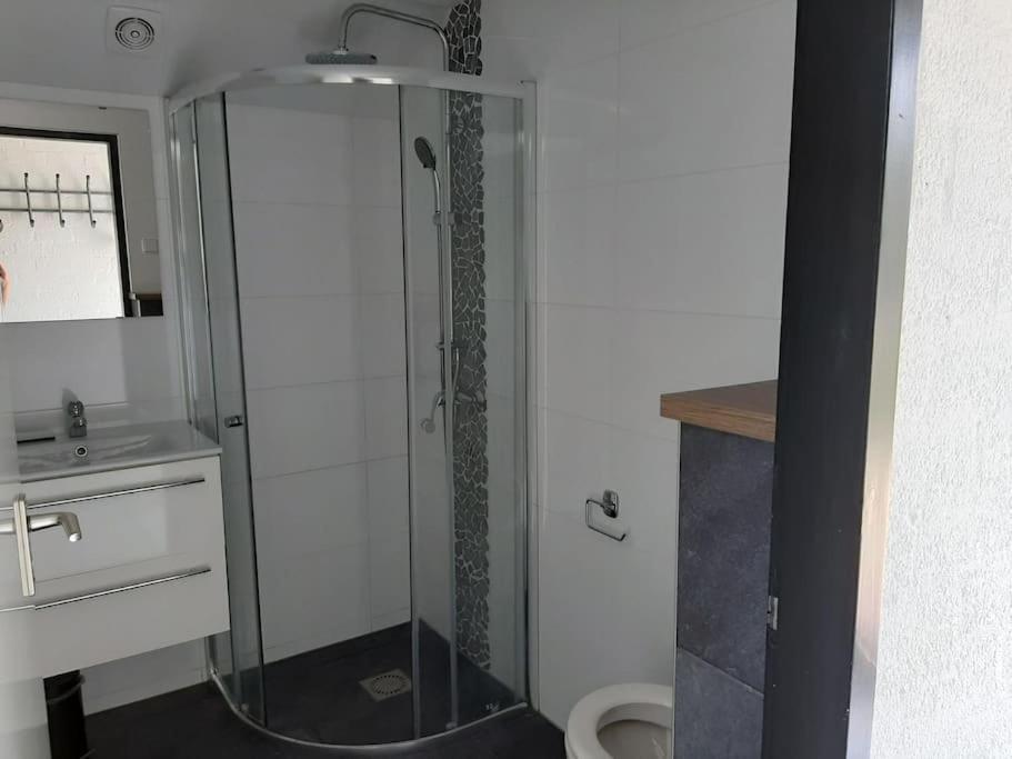 Vrijstaande Recreatiebungalow Met Slaapvide Posterholt 外观 照片