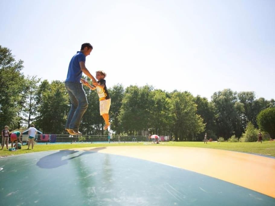 Vrijstaande Recreatiebungalow Met Slaapvide Posterholt 外观 照片