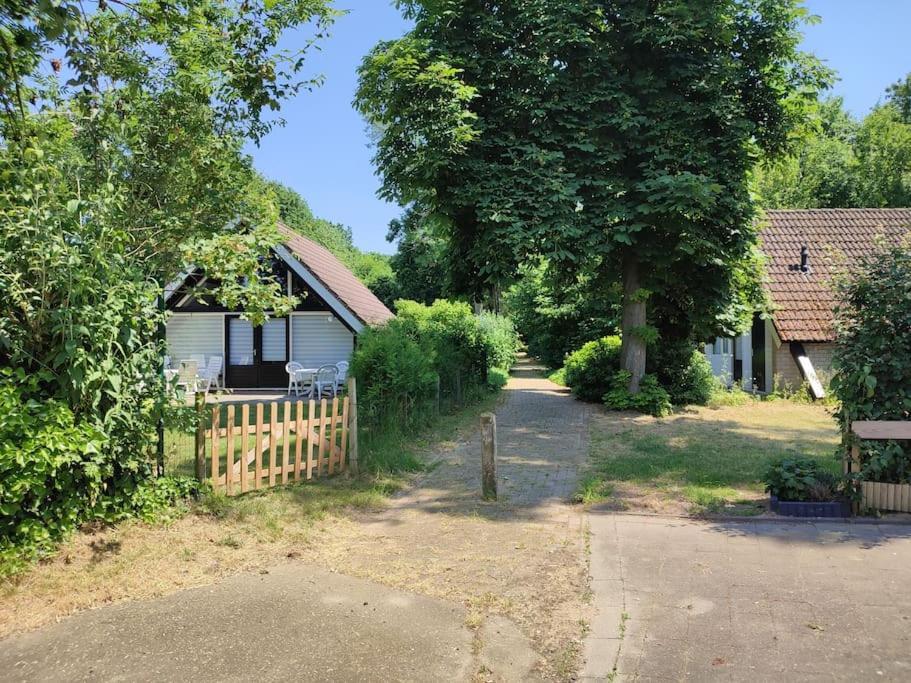 Vrijstaande Recreatiebungalow Met Slaapvide Posterholt 外观 照片